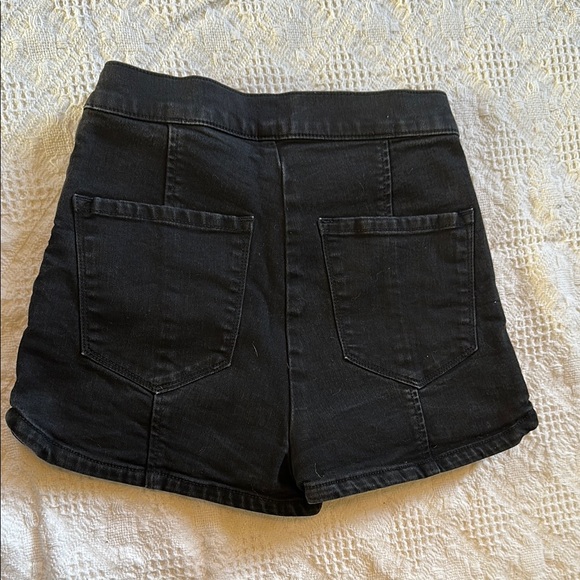 BDG Black Jean Shorts High-Waisted Fitted Design - Picture 3 of 5